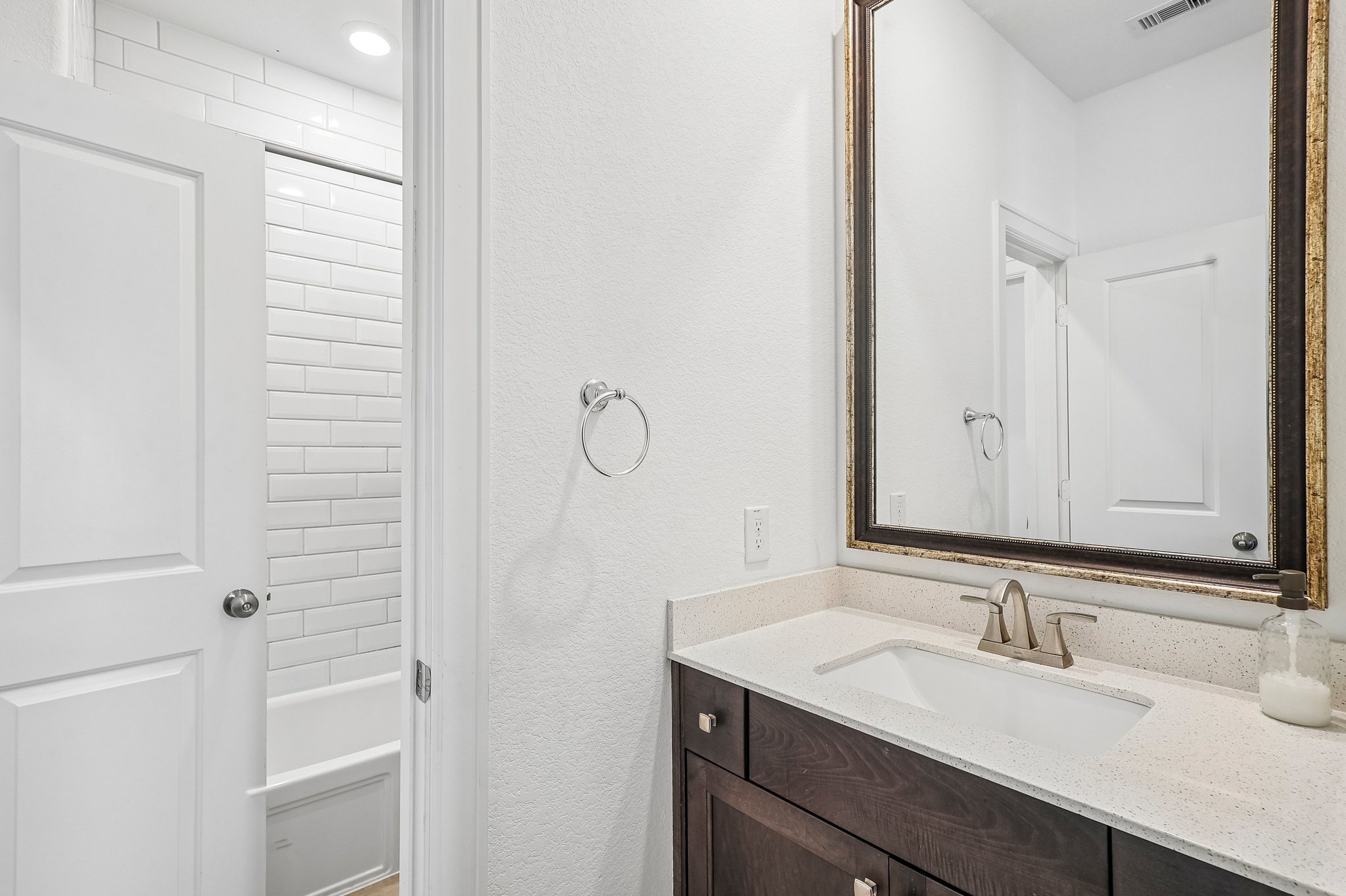 Graystone Hills Dr-S1505-036.jpg