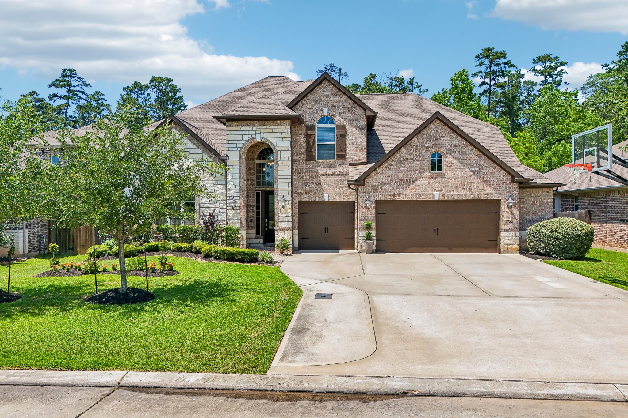 Graystone Hills Dr-S1505-051.jpg