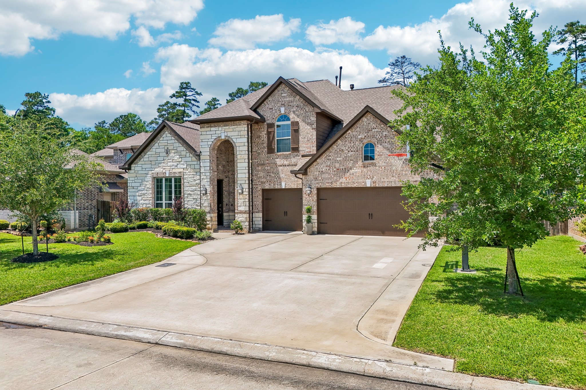 Graystone Hills Dr-S1505-052.jpg