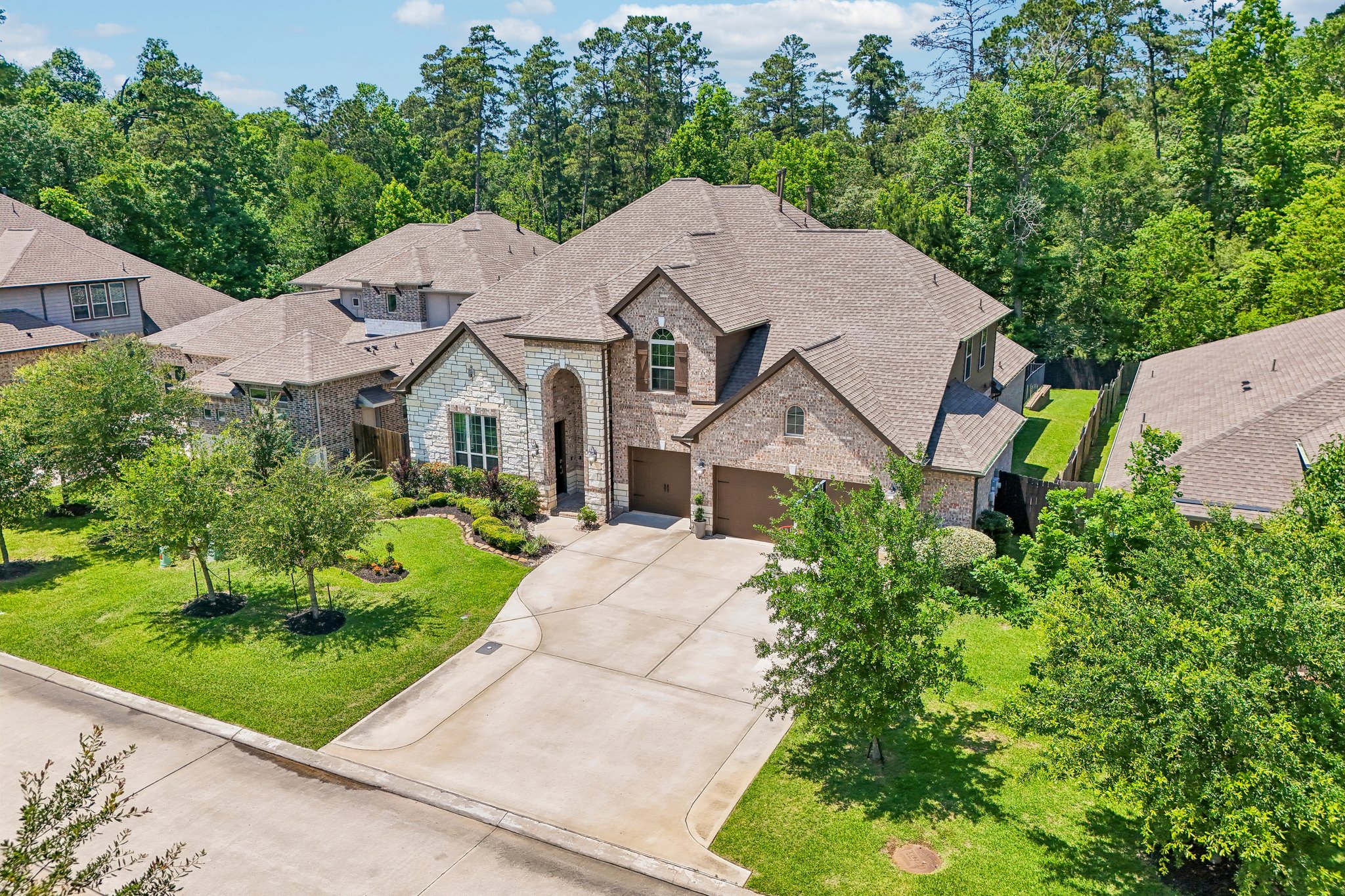 Graystone Hills Dr-S1505-055.jpg