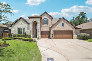 Graystone Hills Dr-S1505-001.jpg