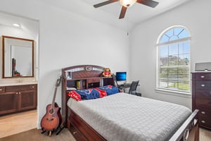 Graystone Hills Dr-S1505-034.jpg
