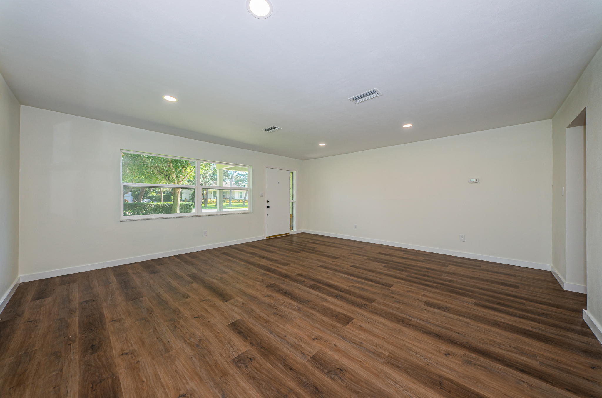 Living Room2-5