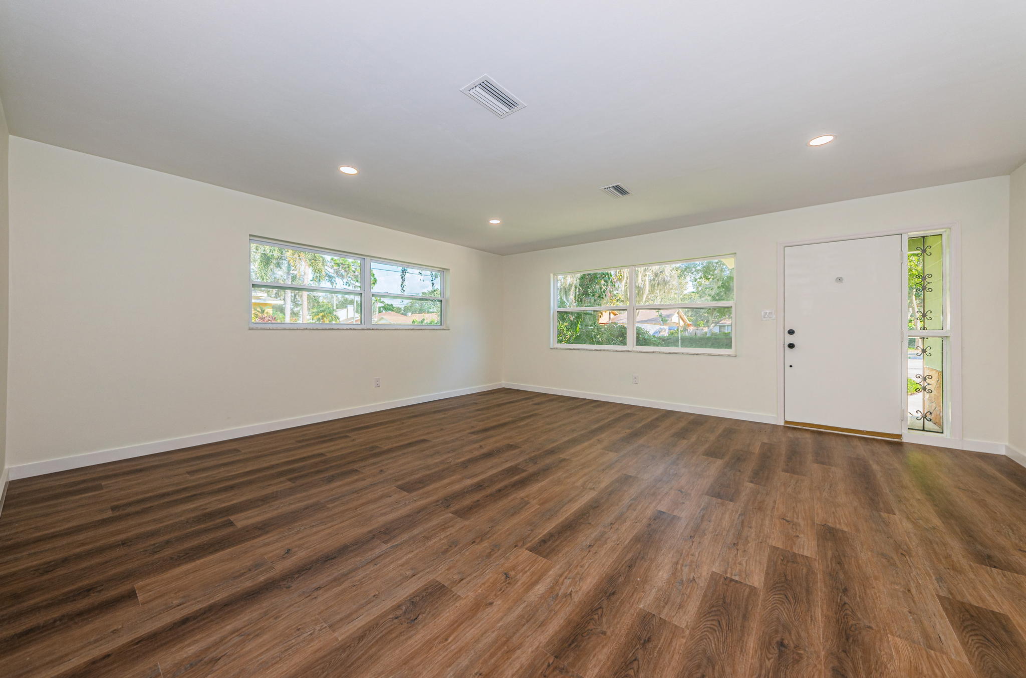 Living Room1-5