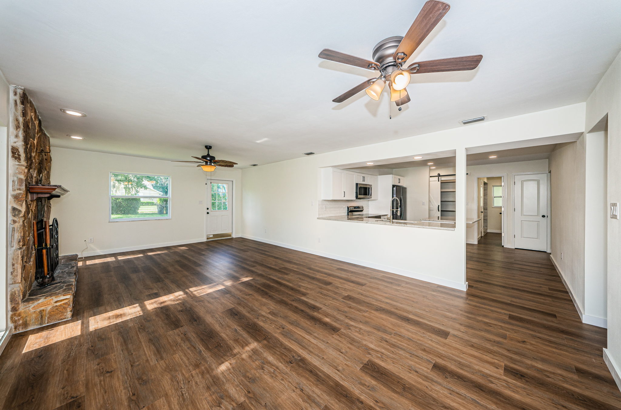 Dining Room3-5