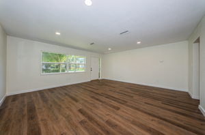 Living Room2-5