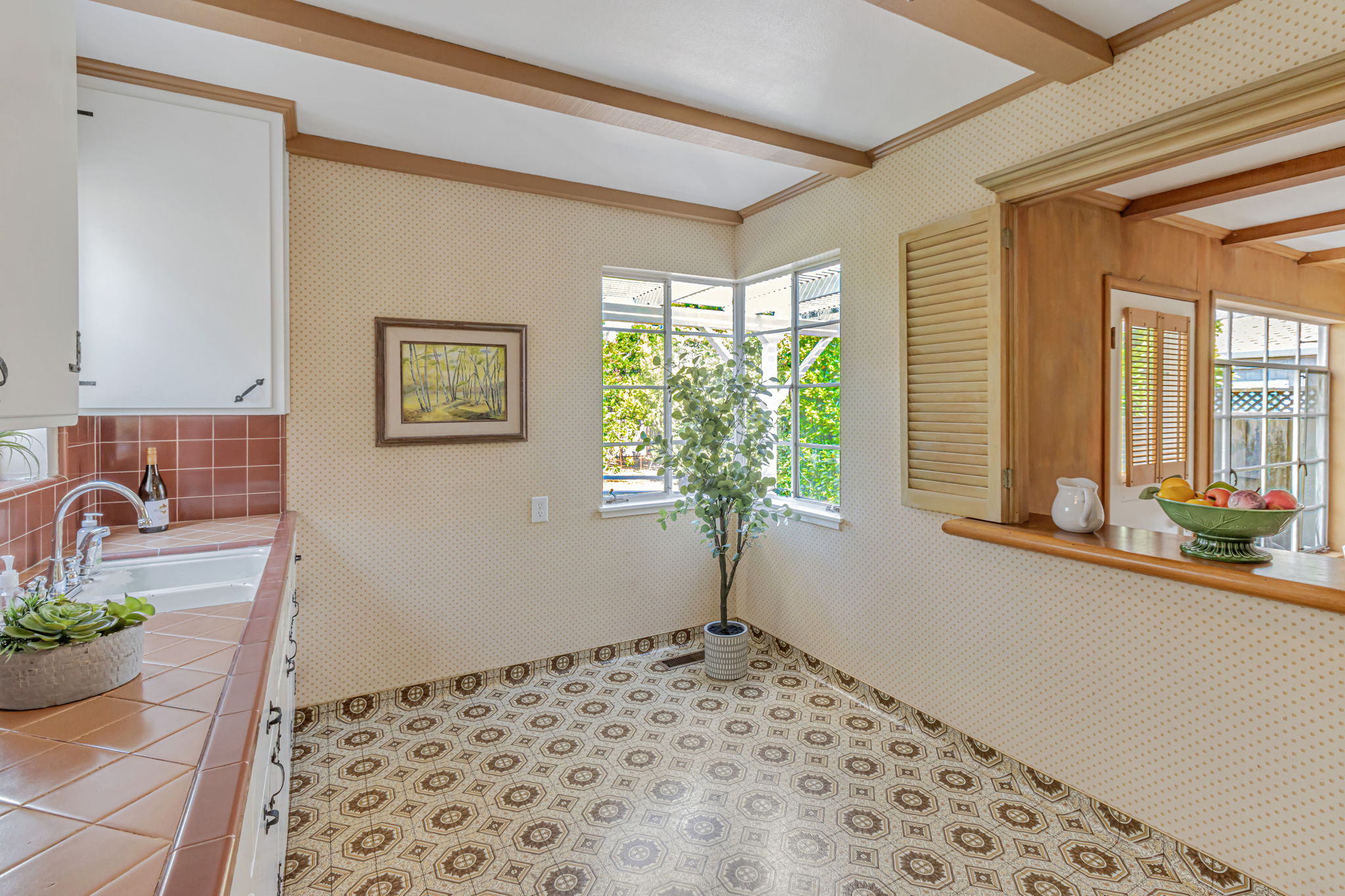 014_ 1700 Parkhills Ave  Los Altos