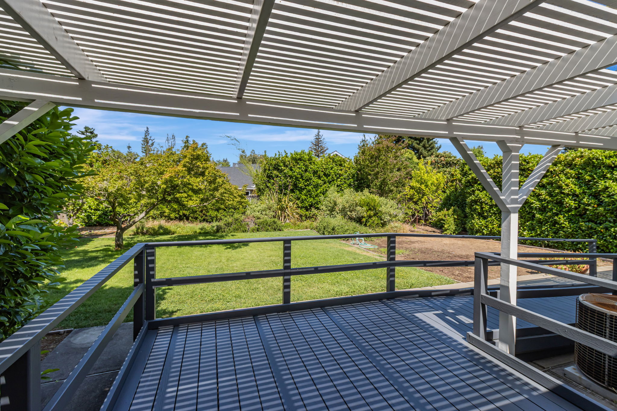 029_ 1700 Parkhills Ave  Los Altos