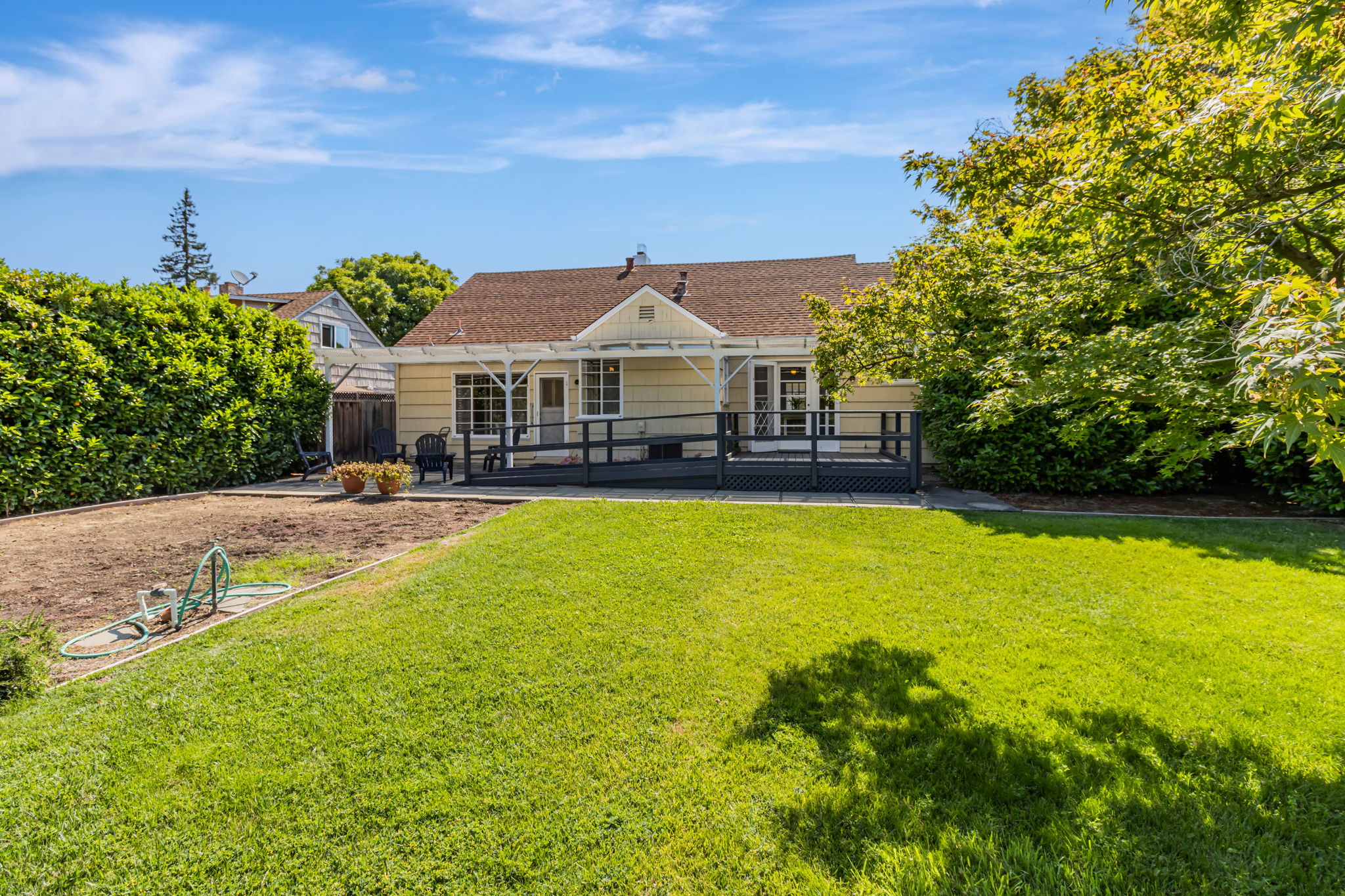 032_ 1700 Parkhills Ave  Los Altos