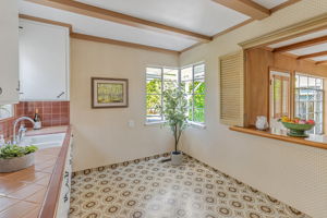 014_ 1700 Parkhills Ave  Los Altos
