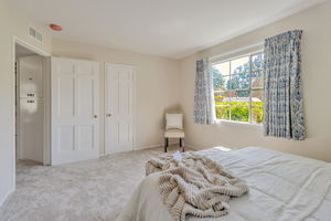 024_ 1700 Parkhills Ave  Los Altos