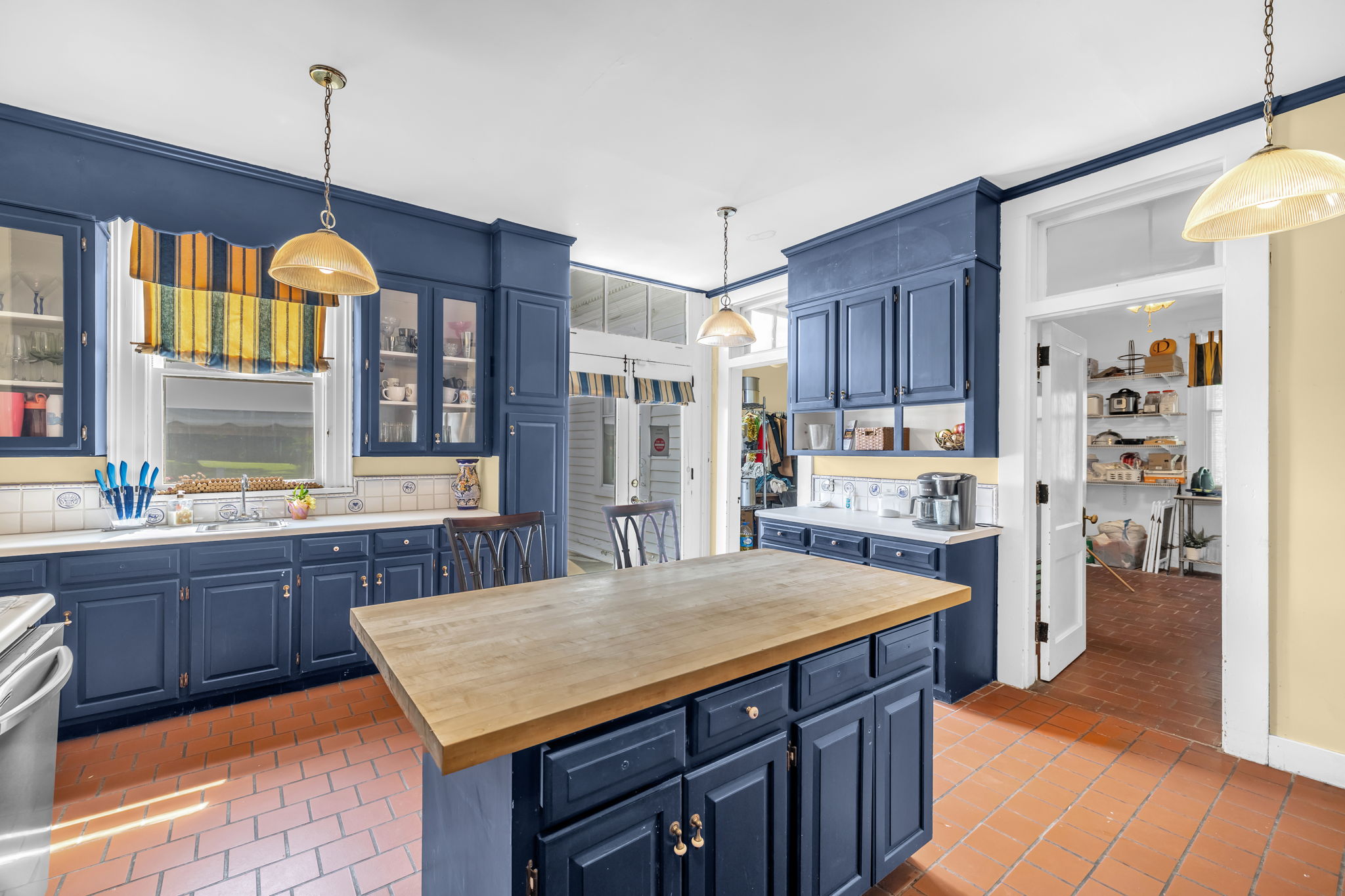 1700 Richardson Dr-38