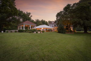 1700 Richardson Dr-6