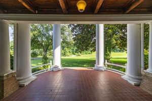 1700 Richardson Dr-8