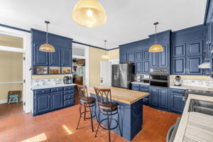 1700 Richardson Dr-35