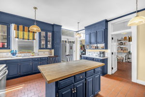 1700 Richardson Dr-38