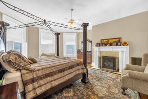 1700 Richardson Dr-53