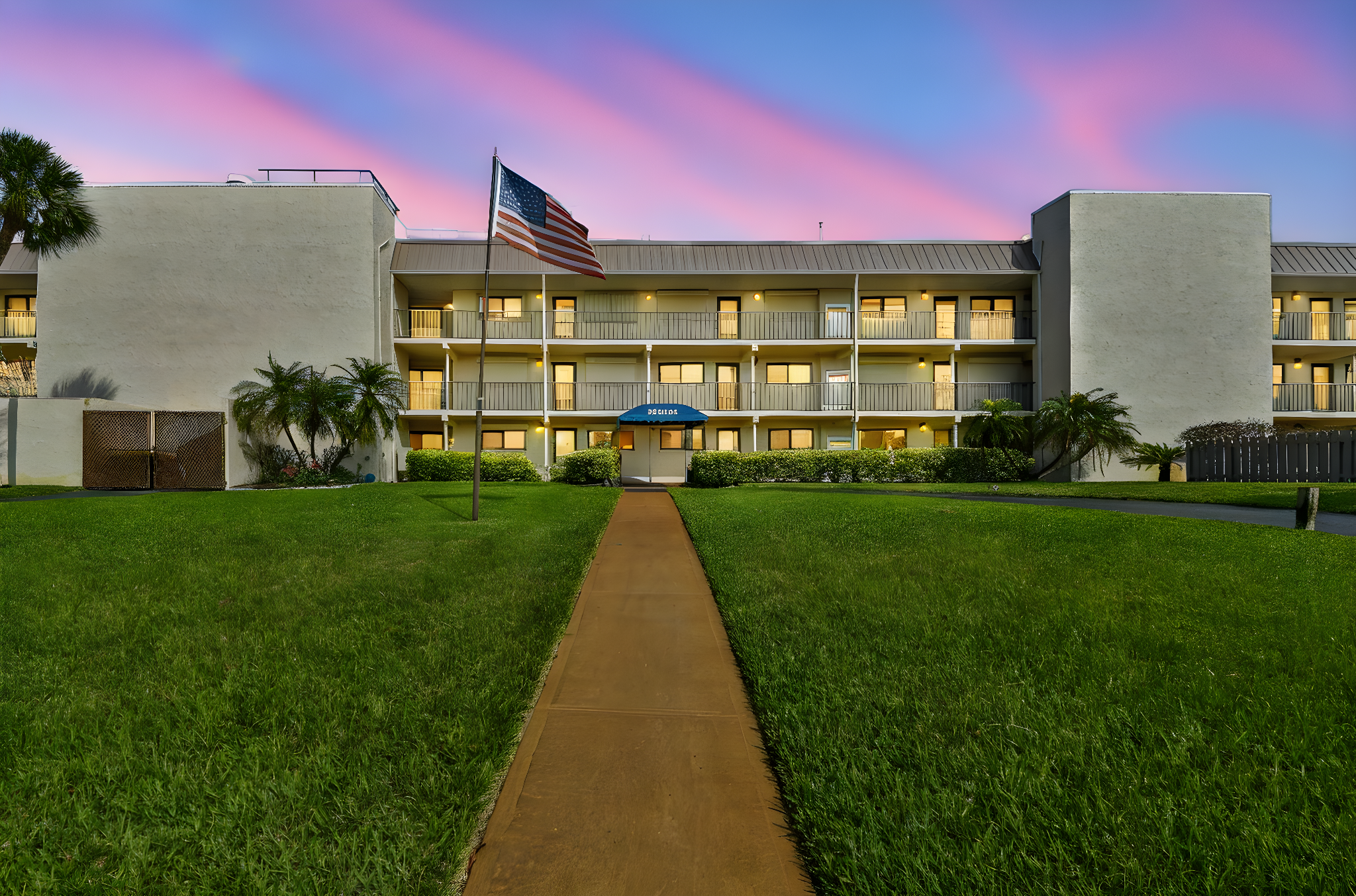 DSC_4445 day to dusk.jpeg