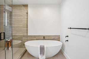 - 17003 Haas Ave-S2106-049.jpg