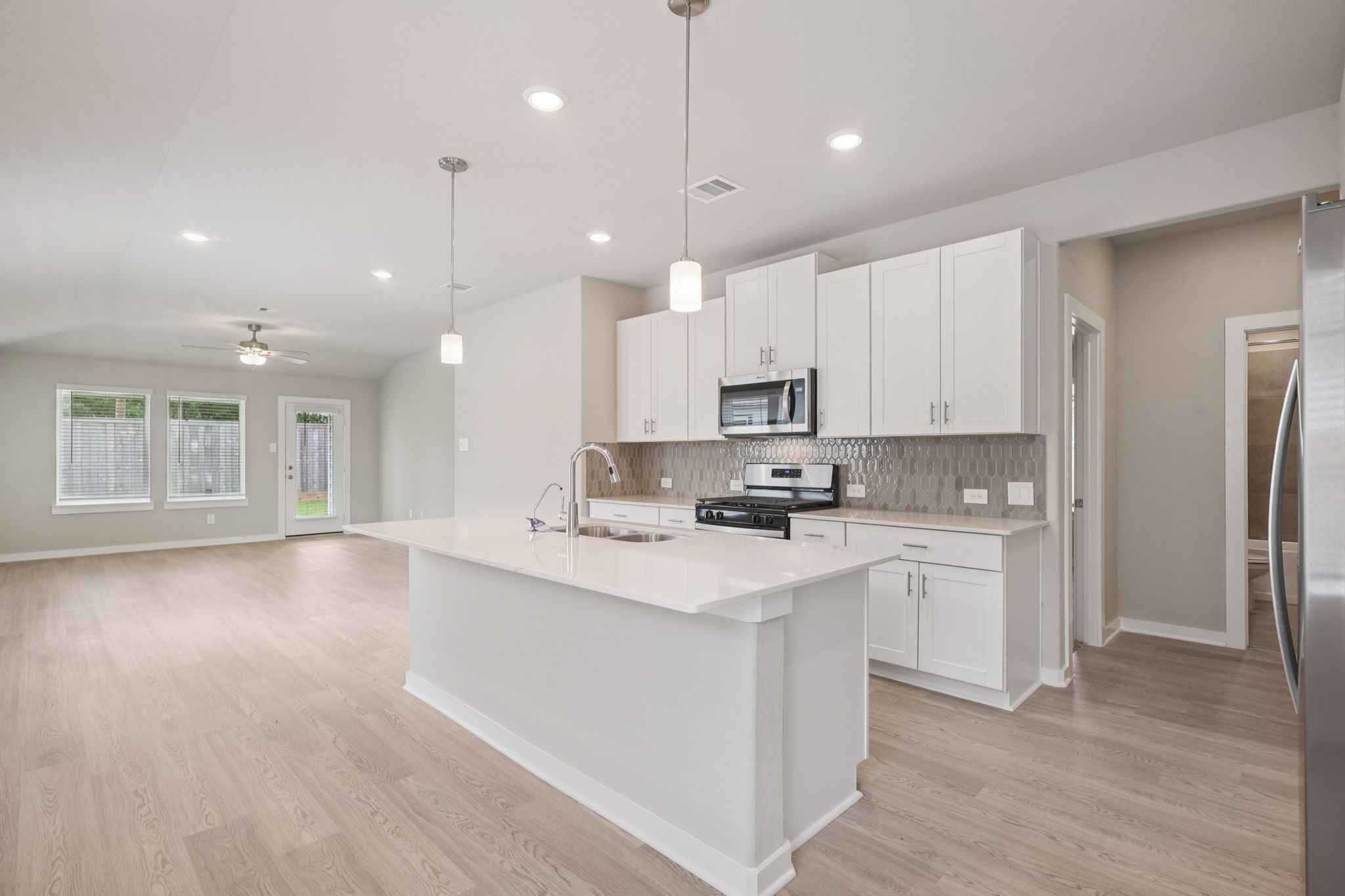 Houston - Mavera - 17004 Juniper Blossom Bend Conroe TX 77302 - 009