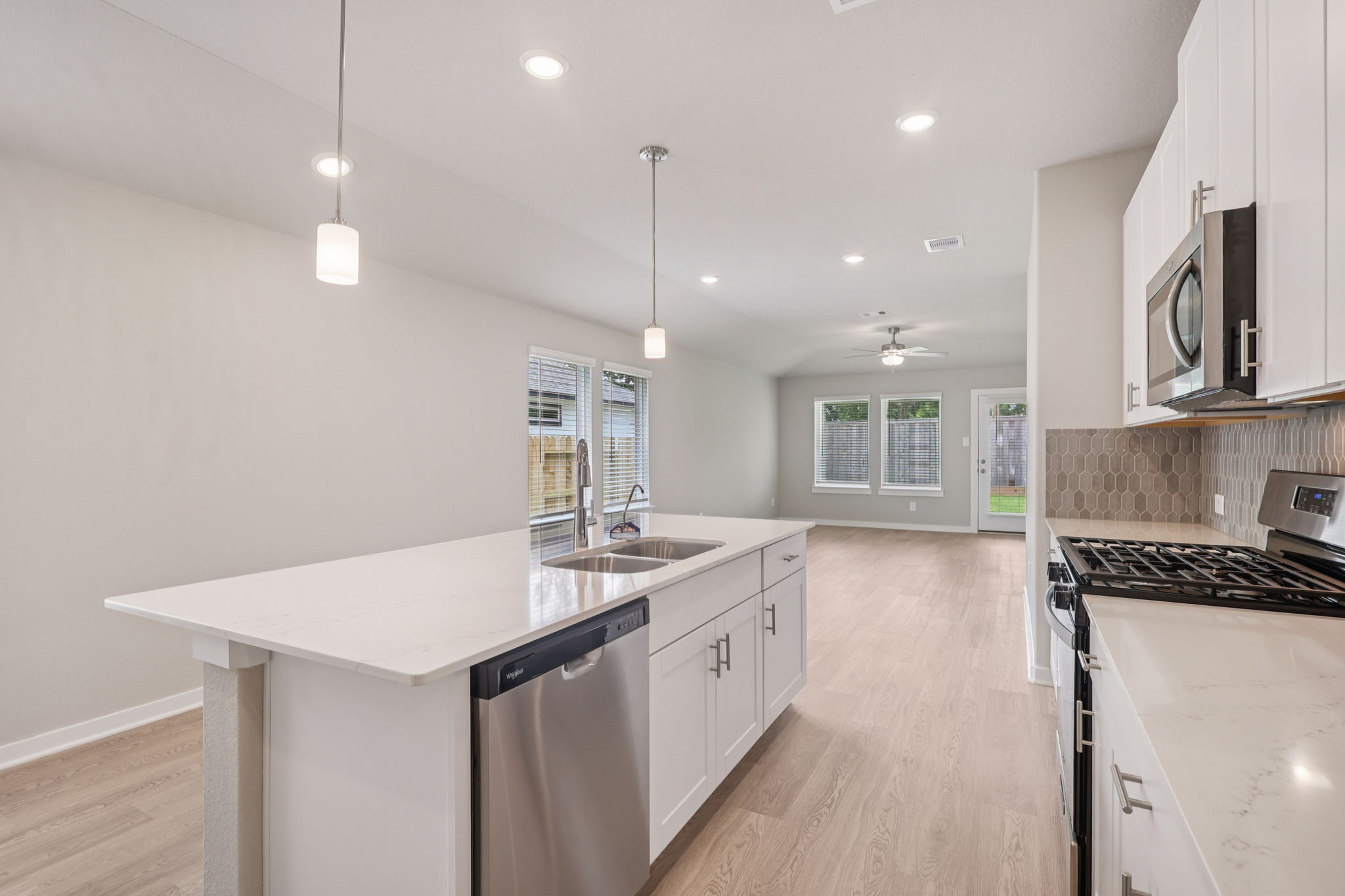 Houston - Mavera - 17004 Juniper Blossom Bend Conroe TX 77302 - 013