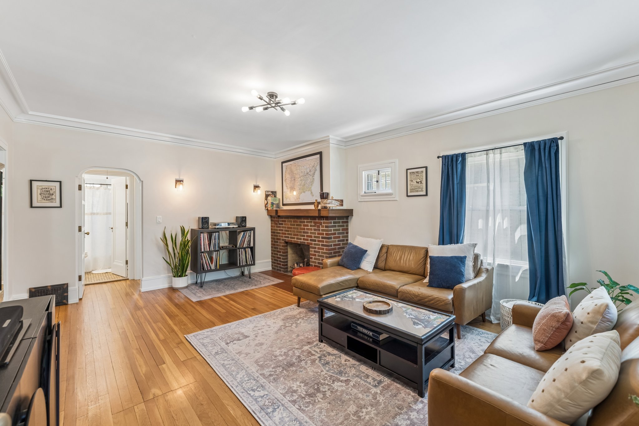 Bradgate Ave-S0508-005.jpg