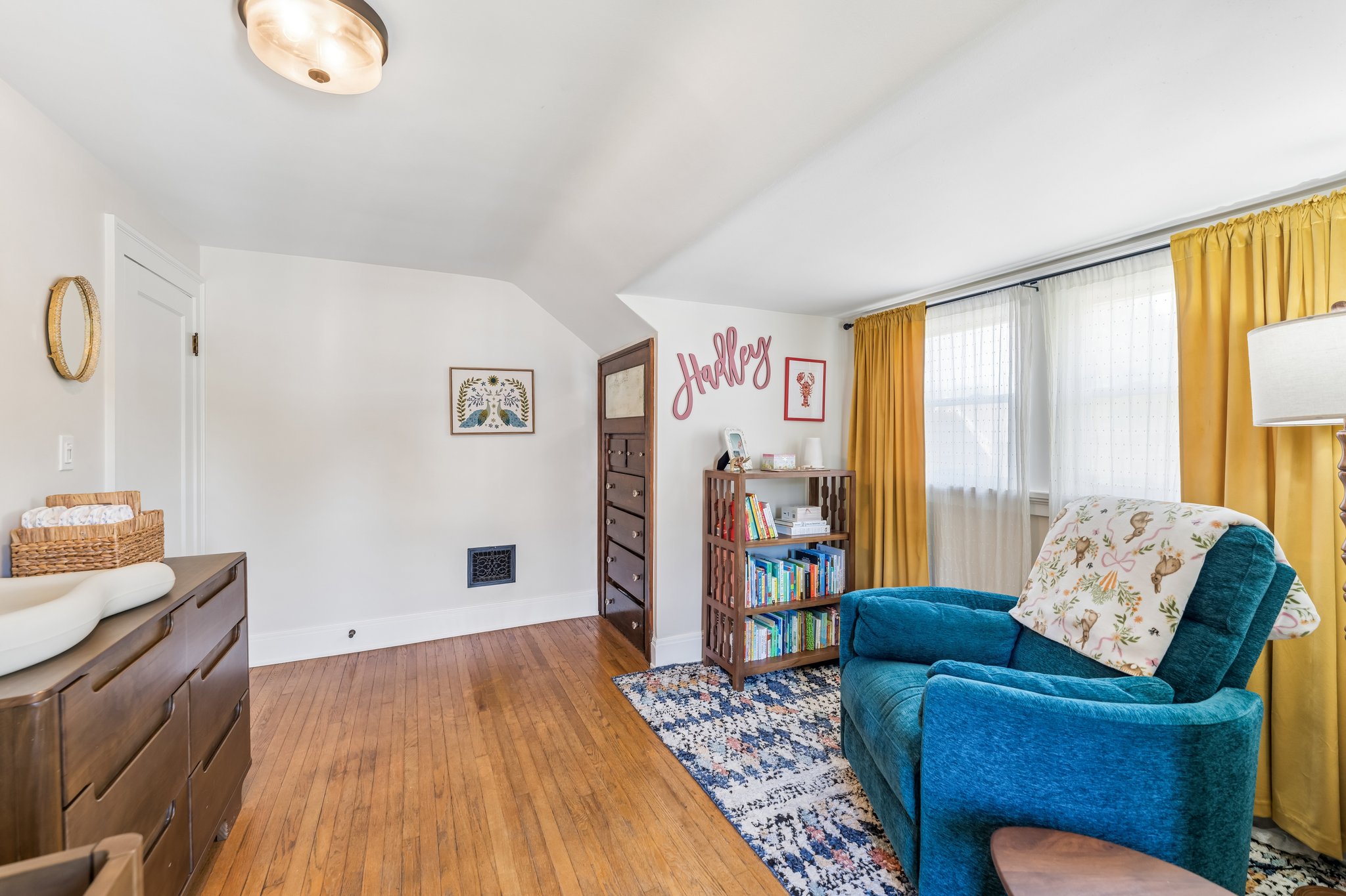 Bradgate Ave-S0508-026.jpg