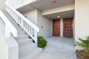 Unit B7 Entryway