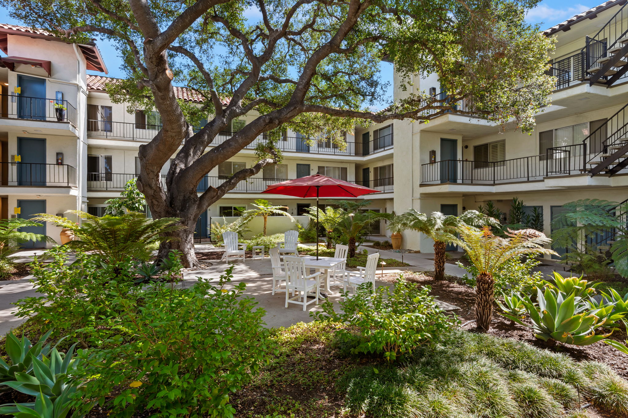 28 - Villa Anacapa Common Areas