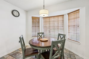 Carlton Dr-S0110-012.jpg