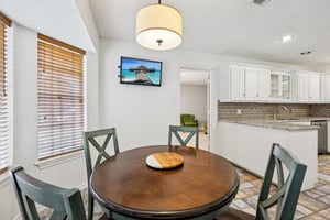 Carlton Dr-S0110-013.jpg