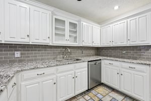 Carlton Dr-S0110-016.jpg