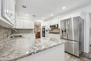 Carlton Dr-S0110-017.jpg