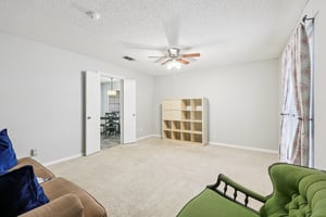 Carlton Dr-S0110-019.jpg