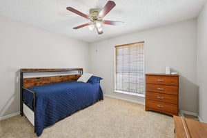 Carlton Dr-S0110-022.jpg