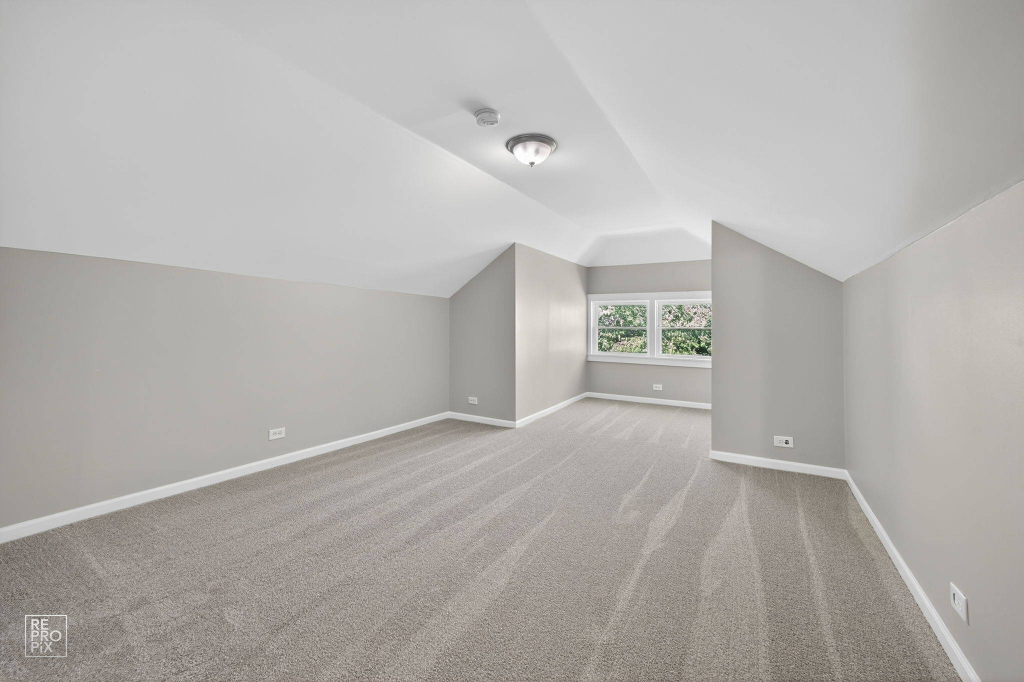 1701 Galilee Ave, Zion, IL 60099_009