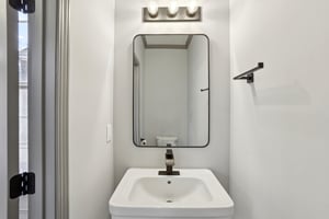 Highlands View Dr-025.jpg