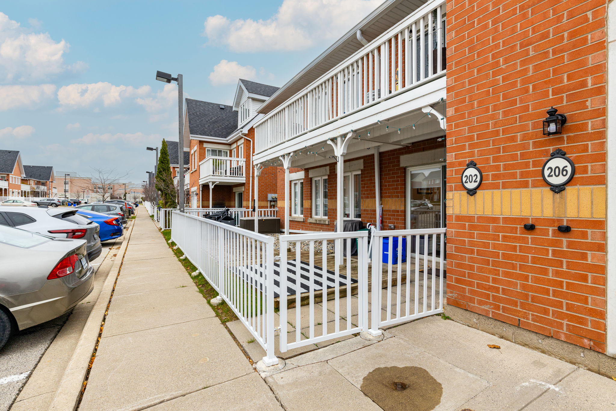 Burlington property showcase — delivered property photograph 2