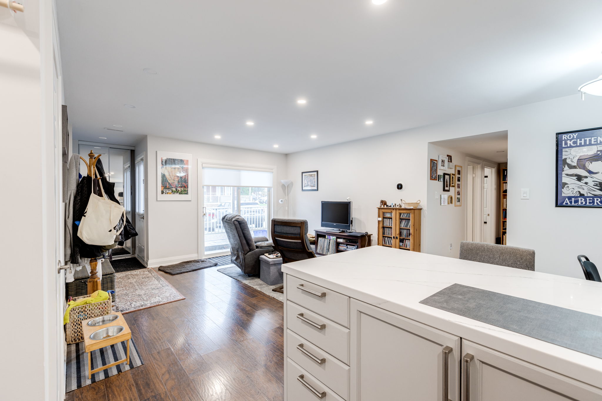 Burlington property showcase — delivered property photograph 9