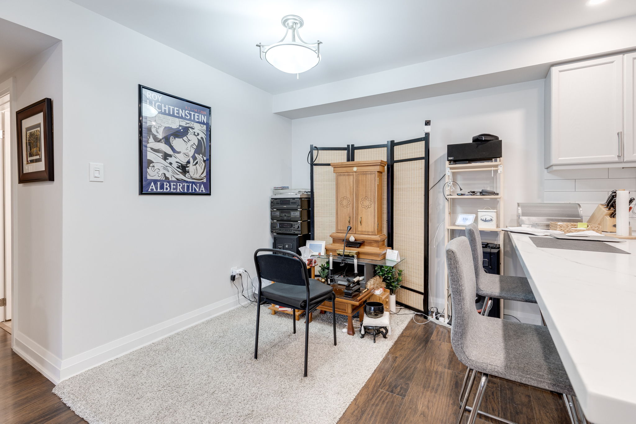 Burlington property showcase — delivered property photograph 10