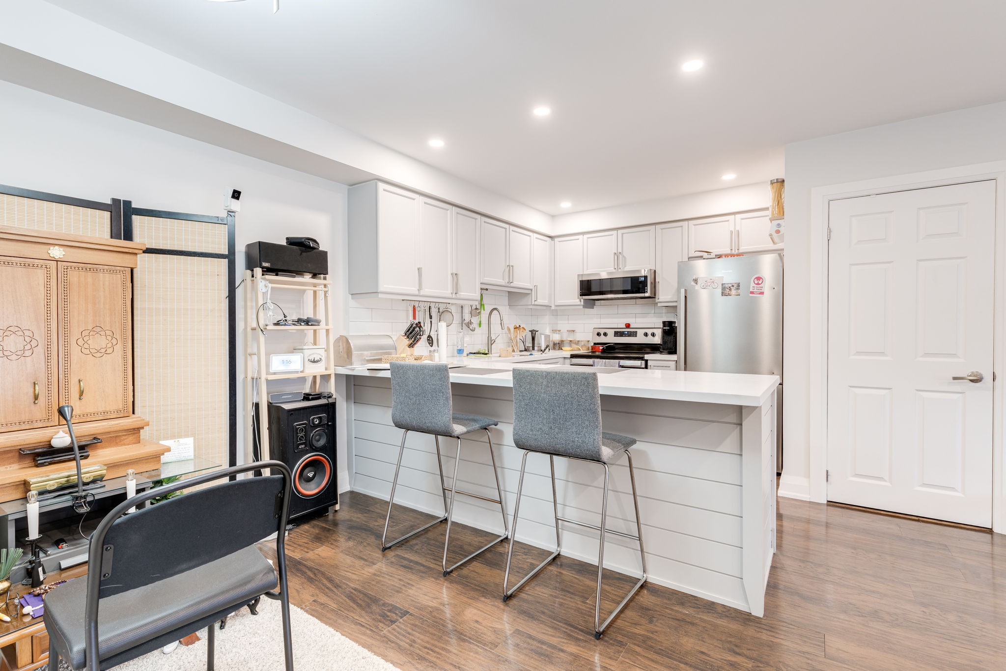 Burlington property showcase — delivered property photograph 11