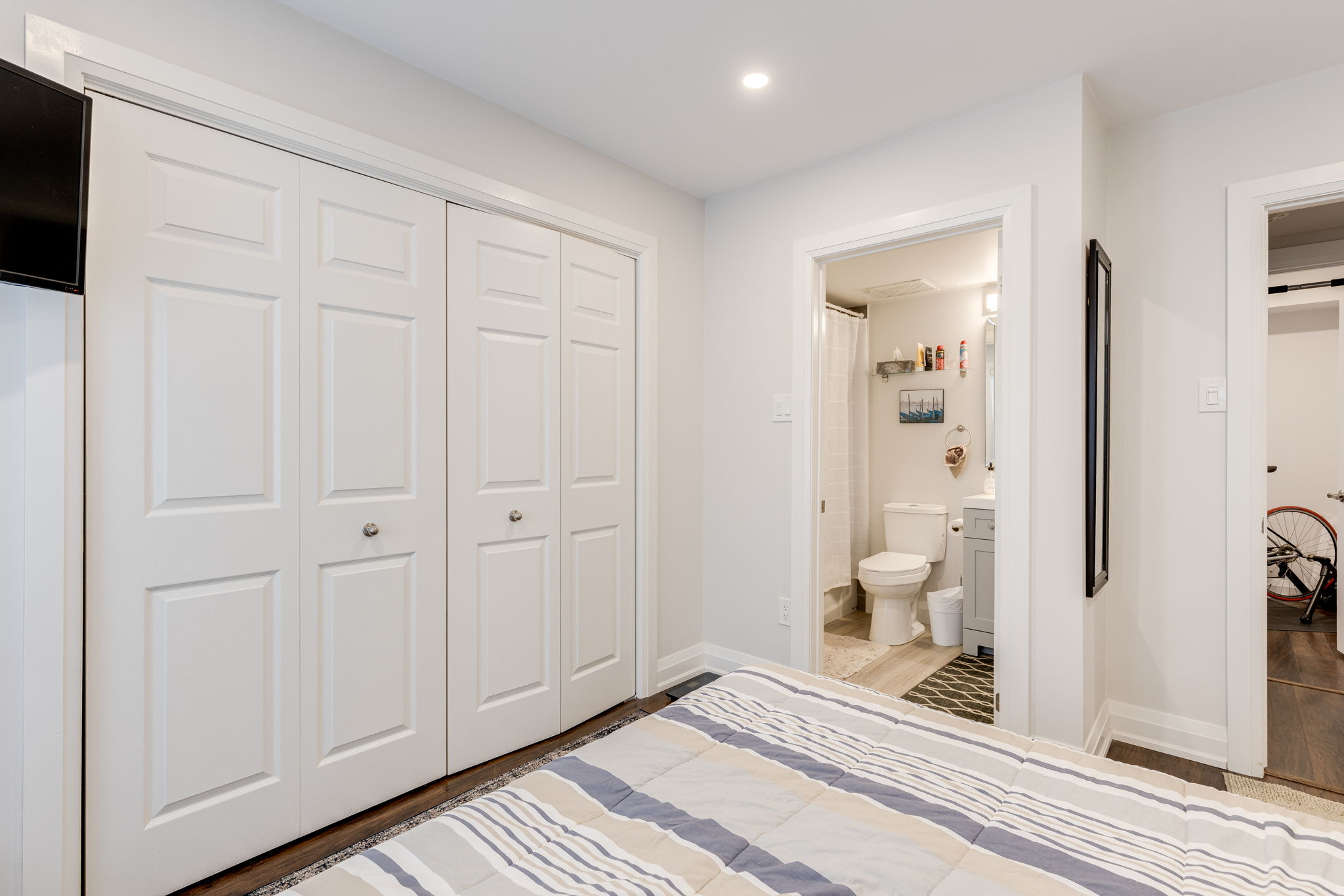 Burlington property showcase — delivered property photograph 15