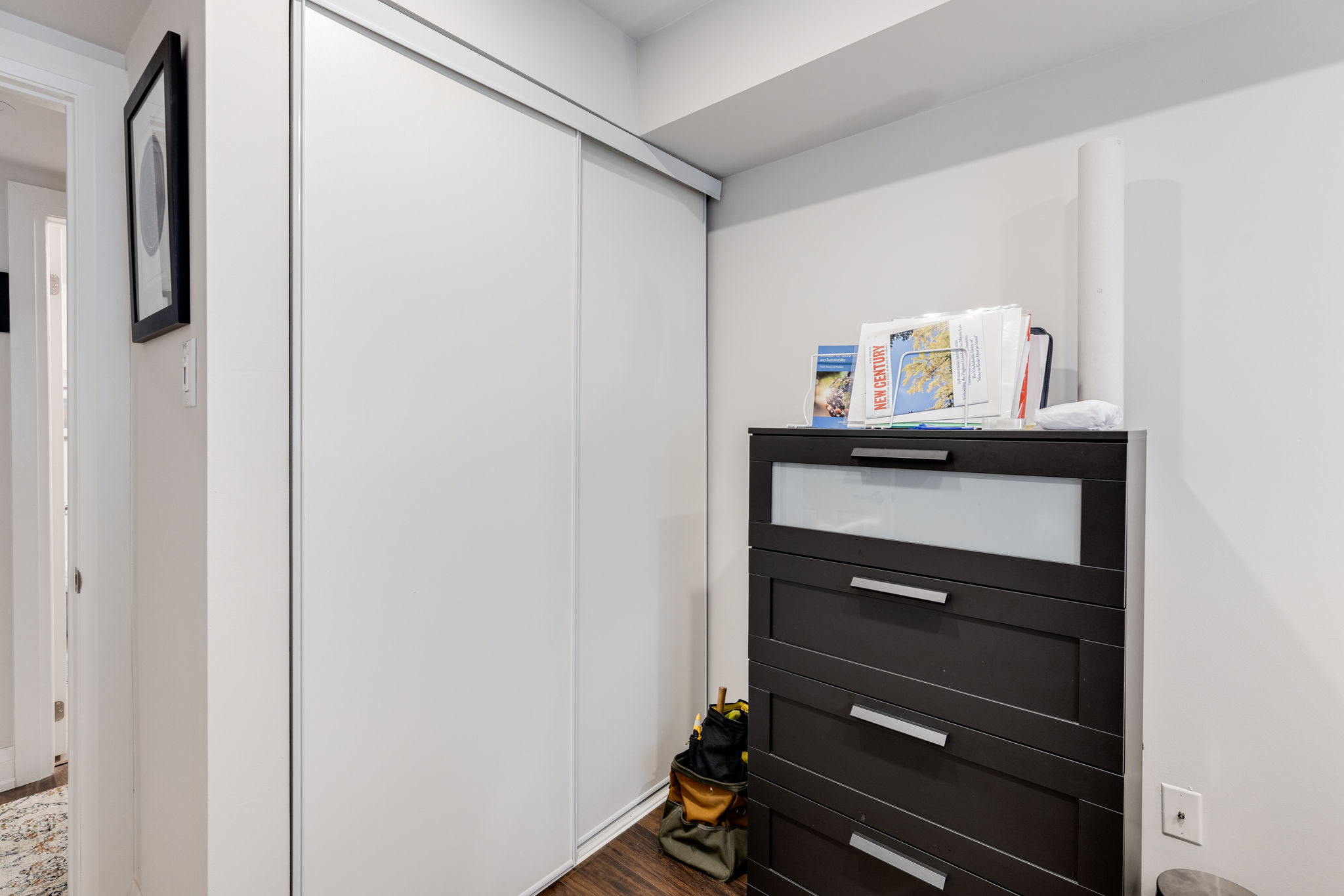 Burlington property showcase — delivered property photograph 19
