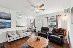 N Oxford Ave-1305-003.jpg