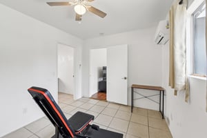 N Oxford Ave-1305-011.jpg