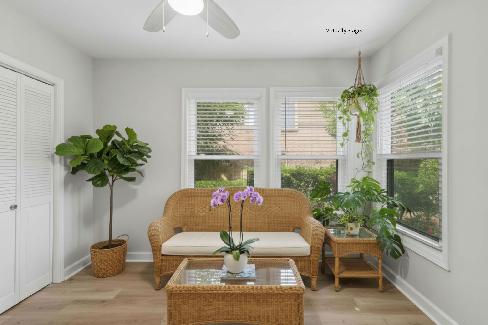 FLEX ROOM Reimagined as a Sun Room. VIRTUALLY STAGED