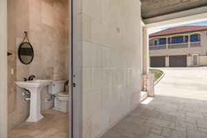  Photo 29