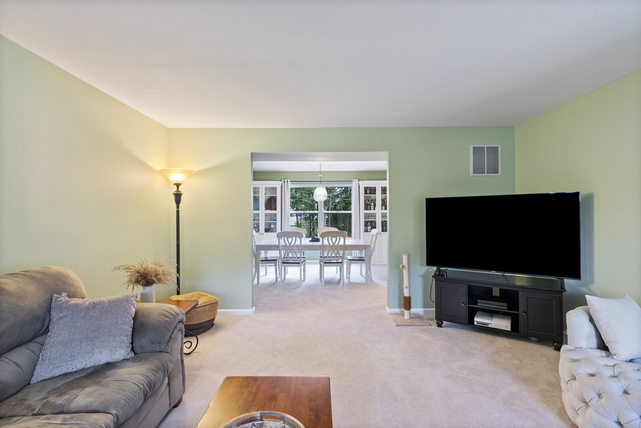1702 Church Point 21