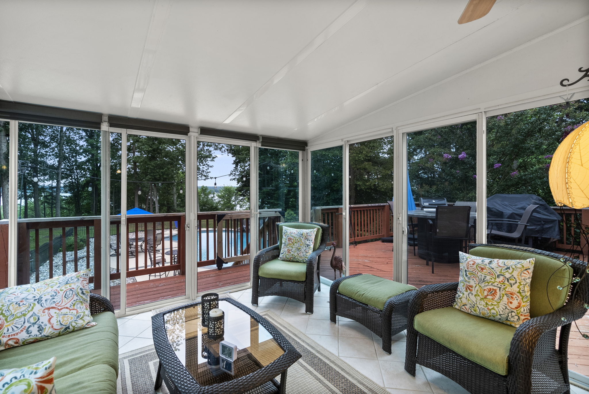 1702 Church Point 33