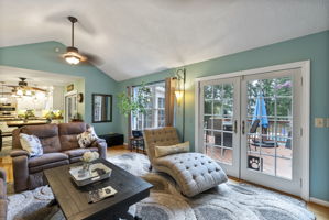 1702 Church Point 29